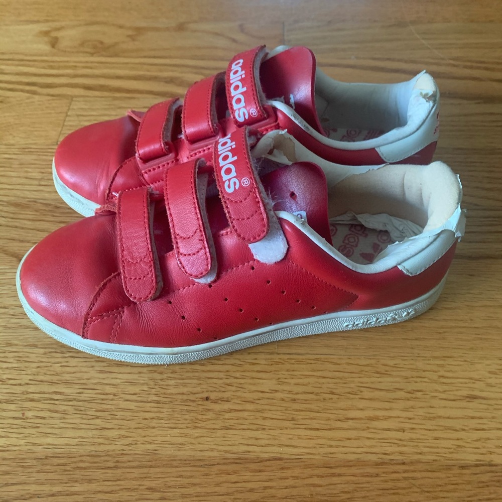 Red leather Stan Smith Adidas Velcro  size 5